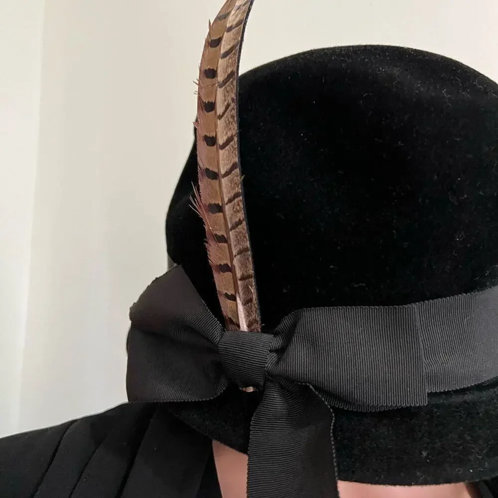 VINTAGE WOOL BLACK‎ BLACK HAT WITH FEATHER
